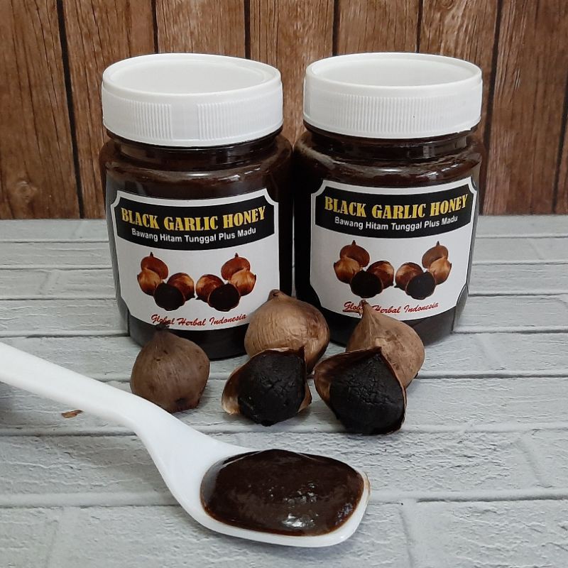 

Madu dan Bawang Hitam Tunggal - Madu Murni di Campur Bawang Hitam Permentasi Bawang Putih Tunggal