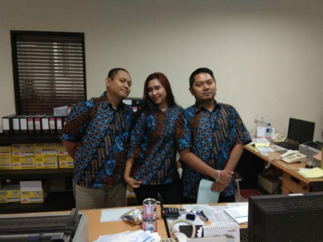 Bajubatik/batikcouple/batiklenganpendek/batikpria/batikwanita/batik/batikmodern/batiksolo/modernbati