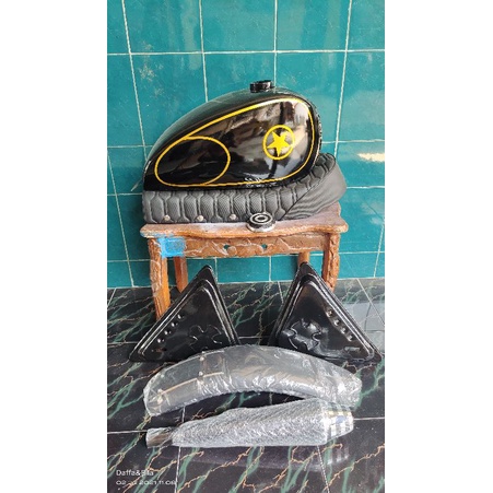 Tangki custom japsytle hitam motif bintang