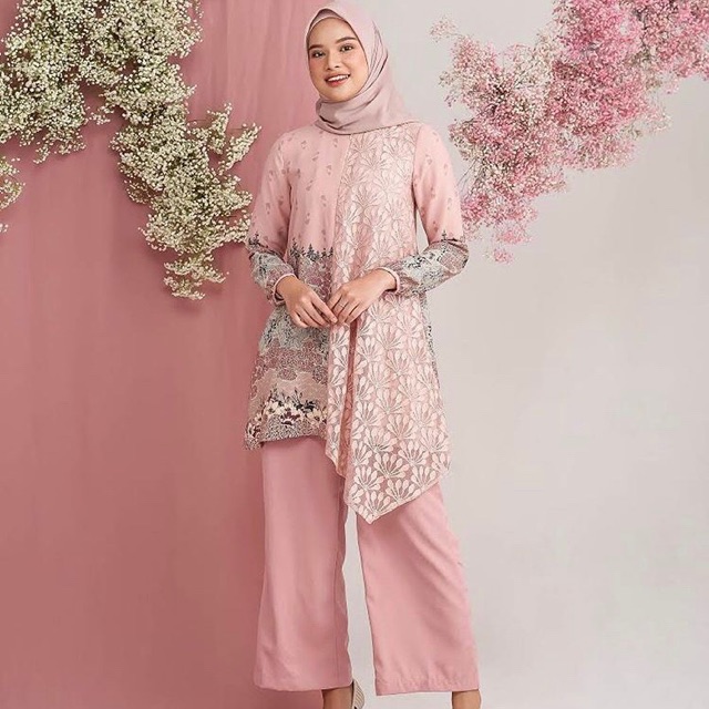 Jenna Tunik By Geulis