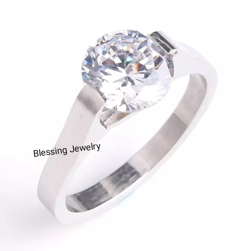 Cincin Permata Putih Emas Dan Silver Titanium Wanita