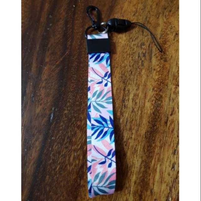 

Leaves Lanyard