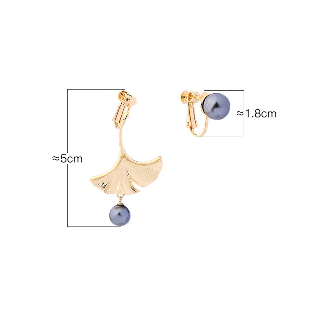 LRC Anting Jepit Fashion Gold Asymmetric Leaf Pearl Ear Clip F49123