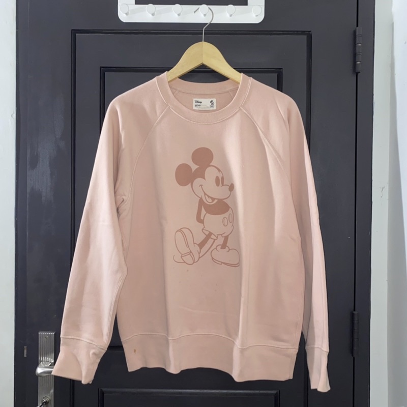 PRELOVED Sweater Crewneck CN Brand Disney x Uniqlo Original