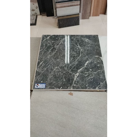 Granite garuda 60x60 GVN P 9 B black