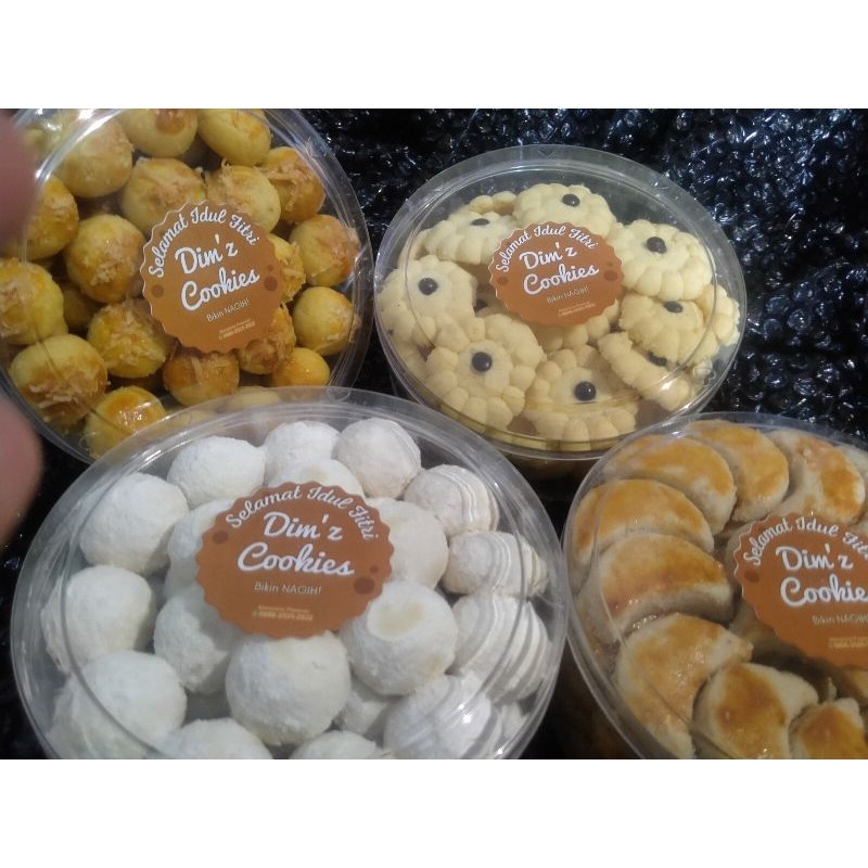 

Dim'Z Cookies Kue Kering Parsel Lebaran