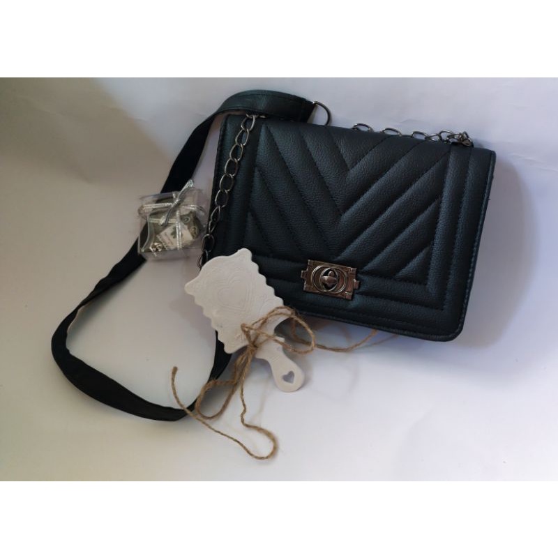 Tas Slingbag Chanel Boy