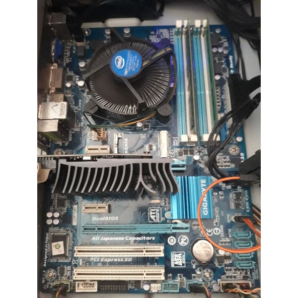 Motherboard Gigabyte GA-B75-D3V mainboard mobo bukan H77 Z77 H61 H67 P67 Z68