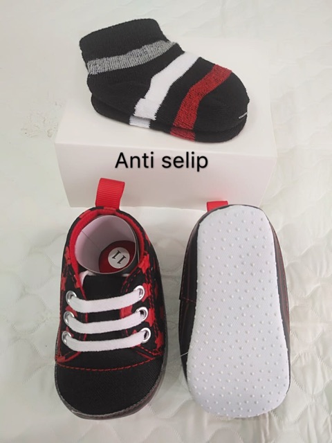 Sepatu bayi kaos kaki laki-laki prewalker anti selip denim 0-9 bulan