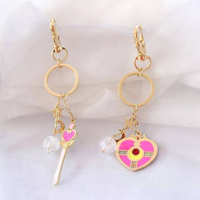 GANTUNGAN KUNCI SAILOR MOON PINK MOON and COSMIC HEART