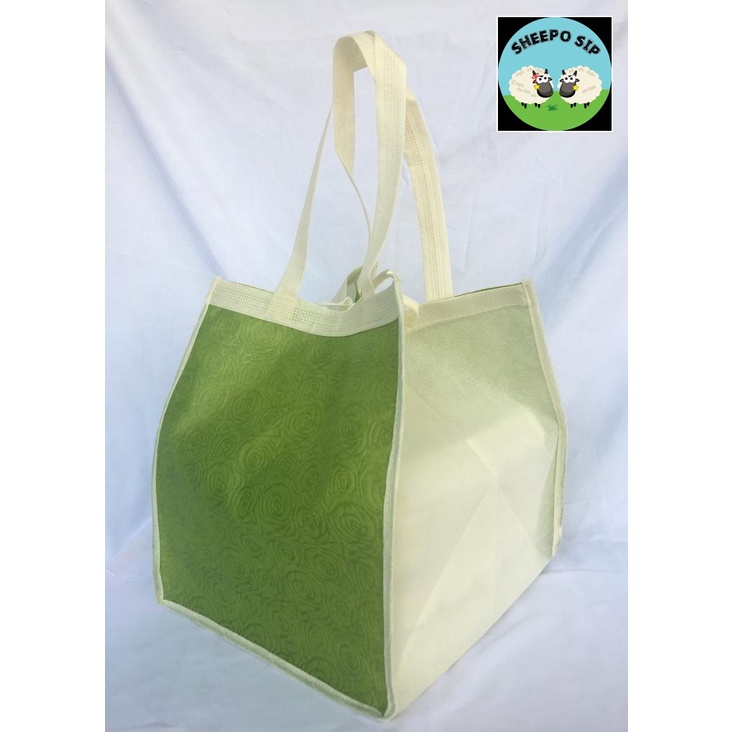 

GOODIE BAG SPUNBOND - TAS HAJATAN NASI KOTAK / THINWALL / DUS NASI / BESEK / BENTO 22x22 -TASYAKURAN