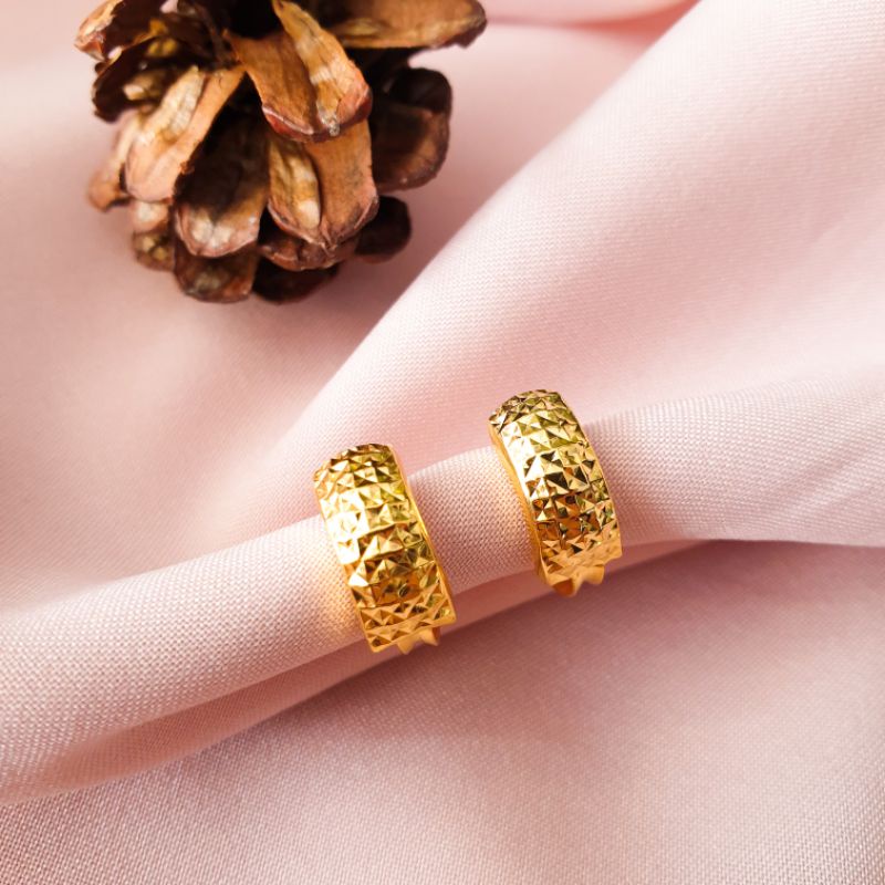 Anting klip / jepit plat ukir emas asli kadar 300