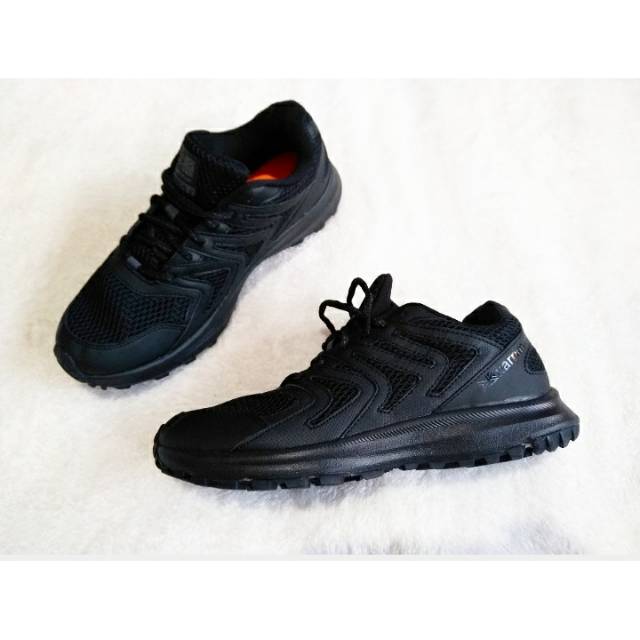 Sepatu running trail karrimor