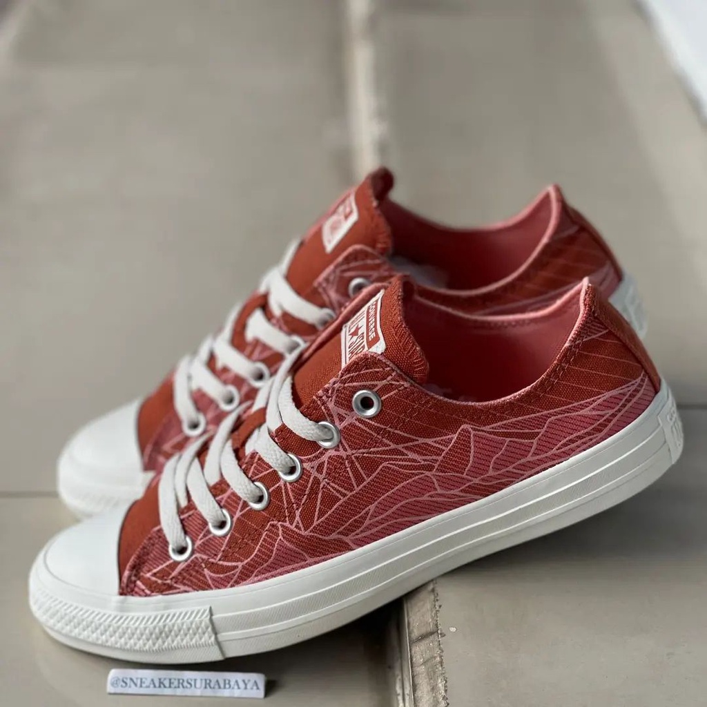 Converse Summer Daze Chuck Taylor All Star Red Bark