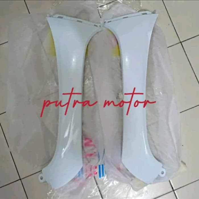 PROMO  sayap kap samping depan kanan kiri Scoopy fi new 2019 putih