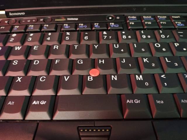 Lenovo thinkpad x220 ,, Laptop SEKEN bandel ,, mulus banget ,, core i5/i7 4GB 320GB  OBRAL dan MURAH-1