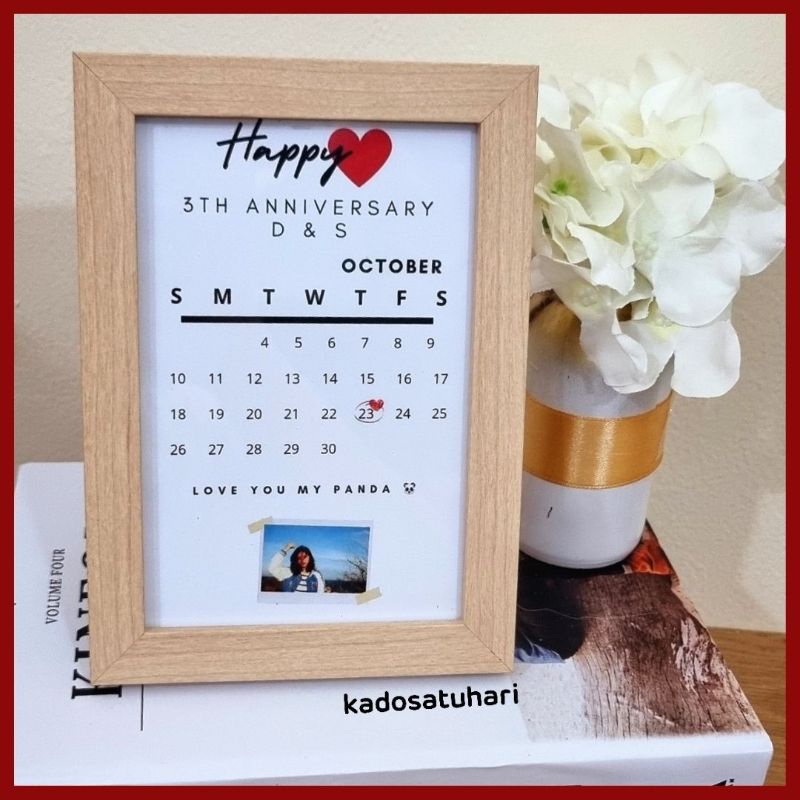 Frame Love Calendar / Frame Custom / Kado Hampers