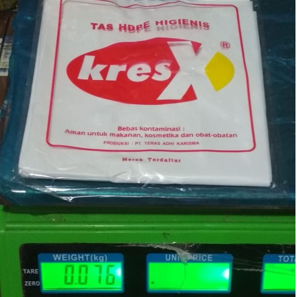 SIAP KIRIM!!! Plastik Kresek Warna Putih Merk Kres-X Uk Kecil ( 15 )