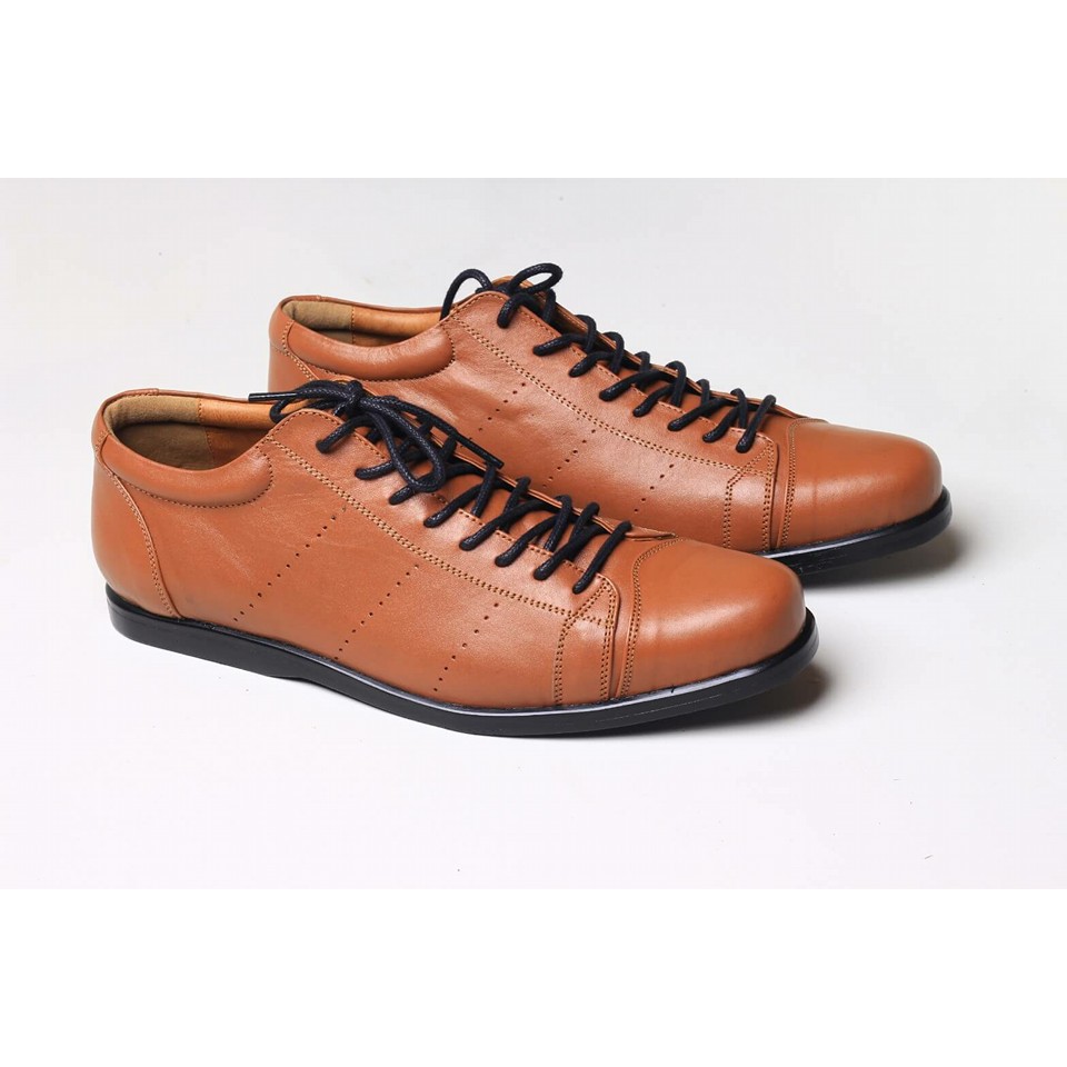 Sepatu kulit pantofel kantor pria Model Vardy colour Tan