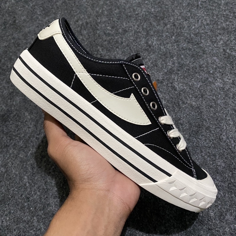 Sepatu Compass Retrograde Black White Low Original