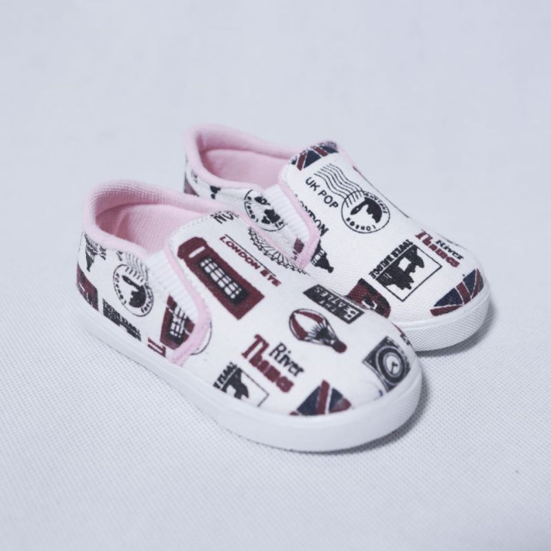 Sepatu Anak London