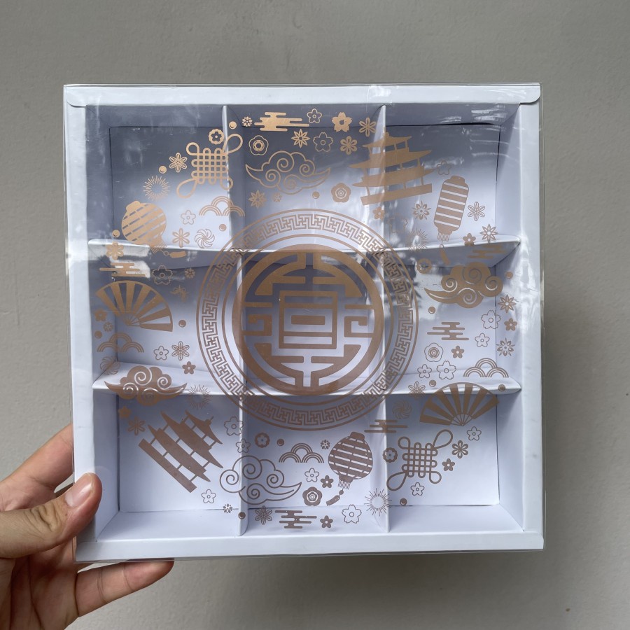 

Dus mika Imlek eggtart sekat 9 putih box sincia hampers imlek CNY Kotak Kue Chinese New Year Packaging Imlek white Sincia CNY