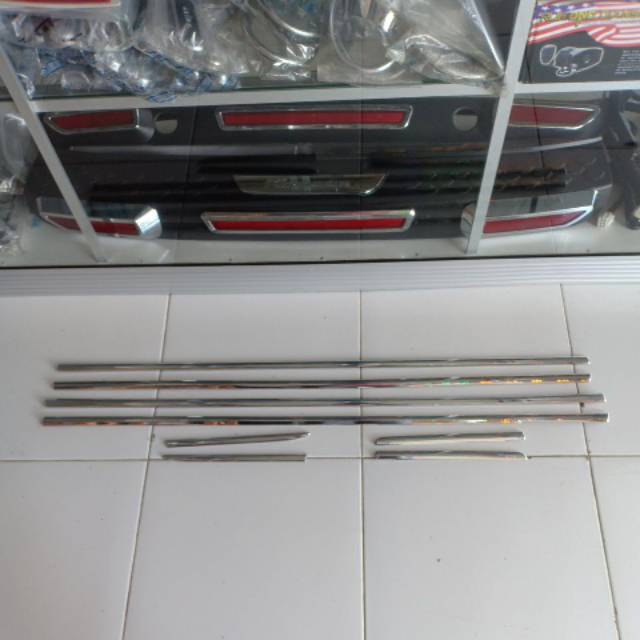 Lis pelipit kaca Innova reborn 2016-2020