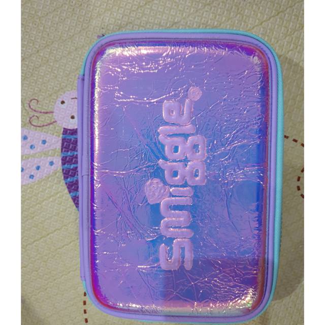 

Smiggle pensil case