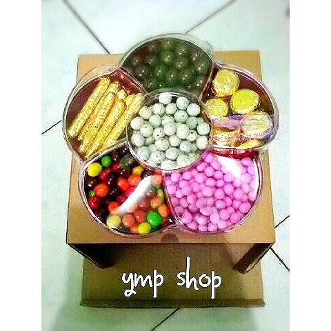 

Coklat Lagie Mix Tray 900 gram