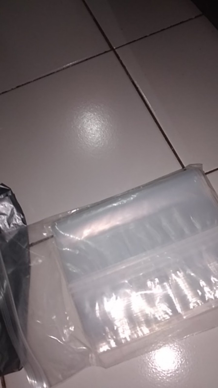 Plastik Ziplock 20x25 +5 Kemasan Klip Plong Hijab