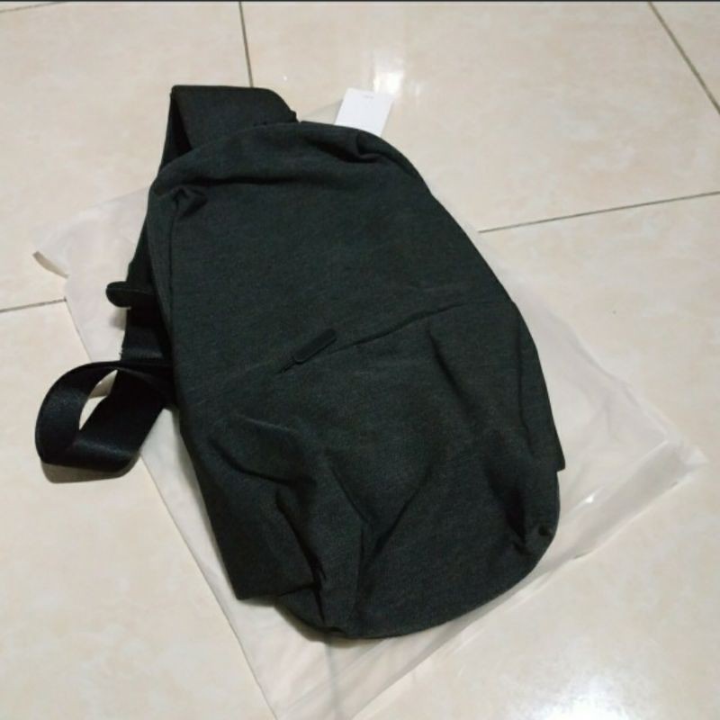 Xiaomi mi city sling bag - abu abu tua