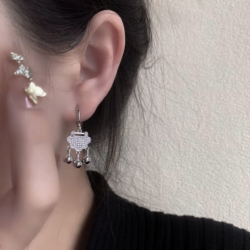 Anting Liontin Lonceng Keberuntungan Gaya China Retro Elegan Untuk Wanita
