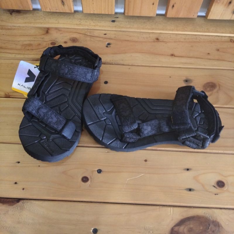 KALIBRE sandal gunung pria DOMINATE black 960049