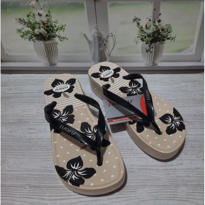 SANDAL JEPIT WANITA SANDAL KARET JELLY LOUFU NYAMAN DIPAKINYA  EMPUK