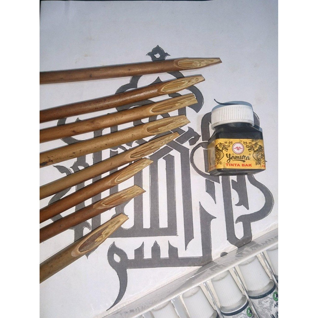 

PENA HANDAM KALIGRAFI 7 8 9 inchi 1 paket isi 20 extra 1 buah tinta