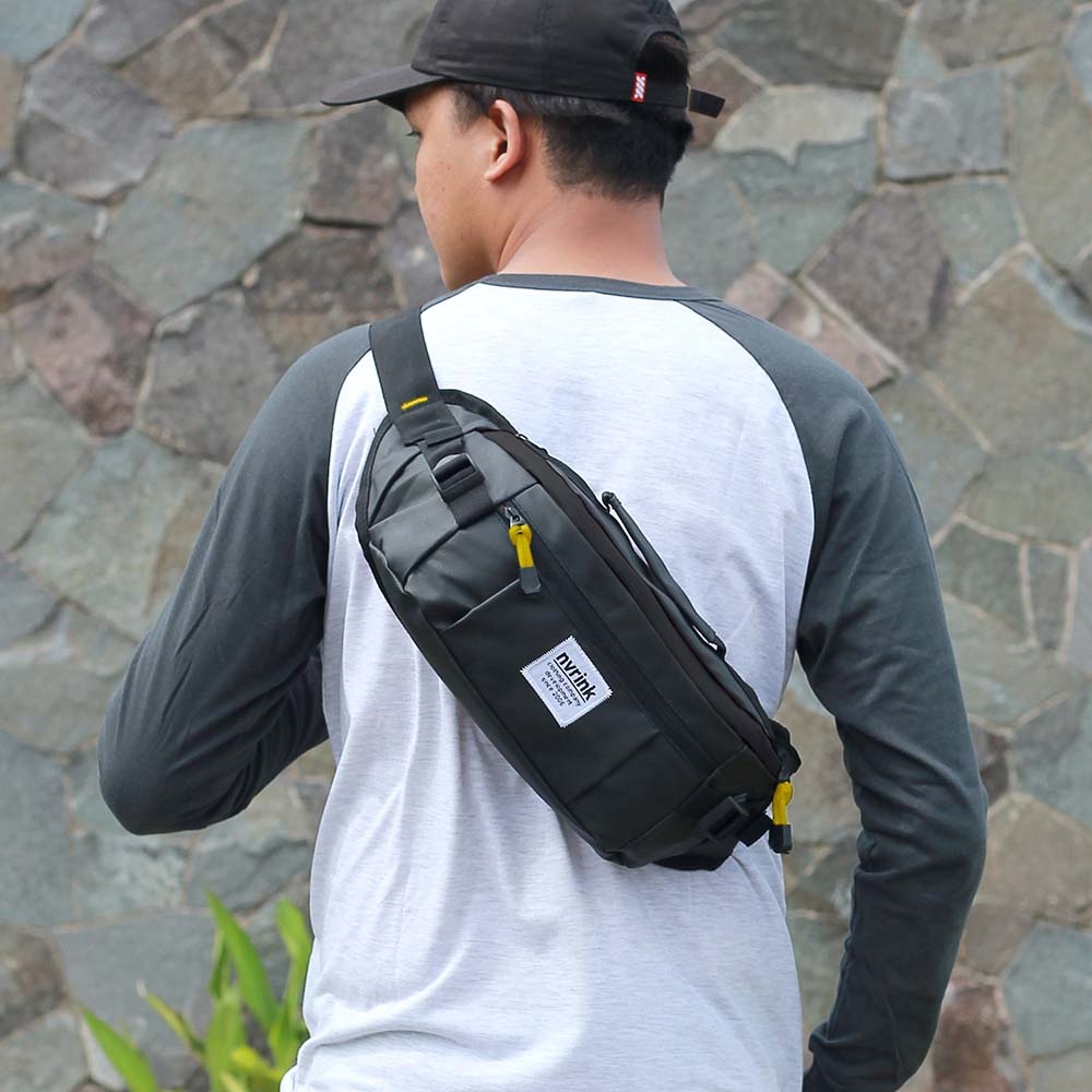 Tas Selempang Waistbag Pria Waterproof Tahan Anti Air Terbaru Weistbag Cowok Distro