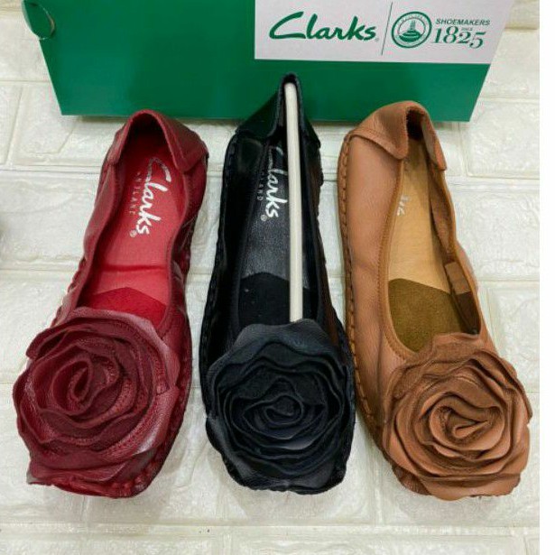 Sepatu wanita Clarks rose / sepatu clarks bunga besar big rose kulit asli