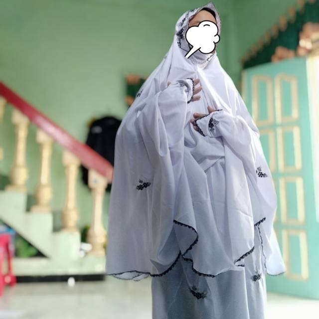 Mukena kudus potongan berlengan bordir halus