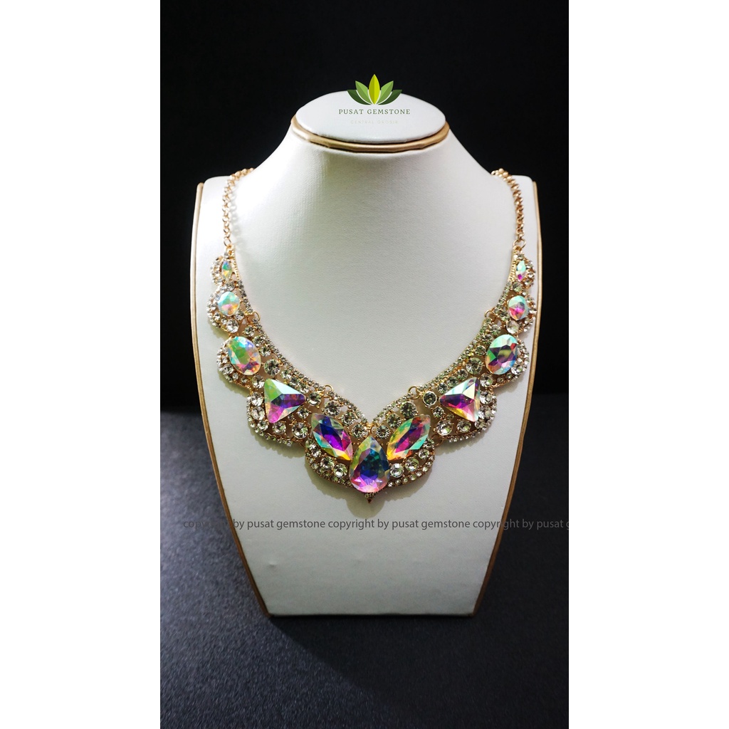 Manekin Pajangan Kalung Bahan Oscar