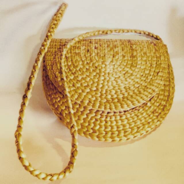 Tas Selempang eceng gondok