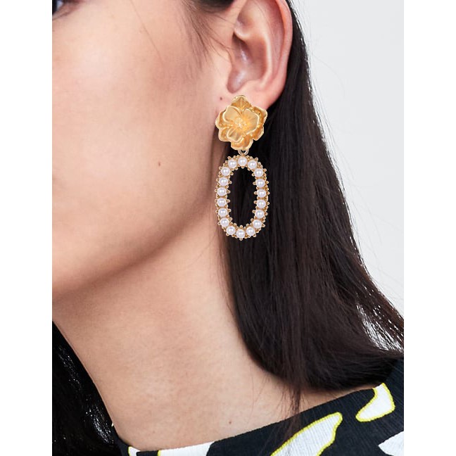 LRC Anting Tusuk Fashion Gold Alloy Pearl Flower Round Earrings F33294
