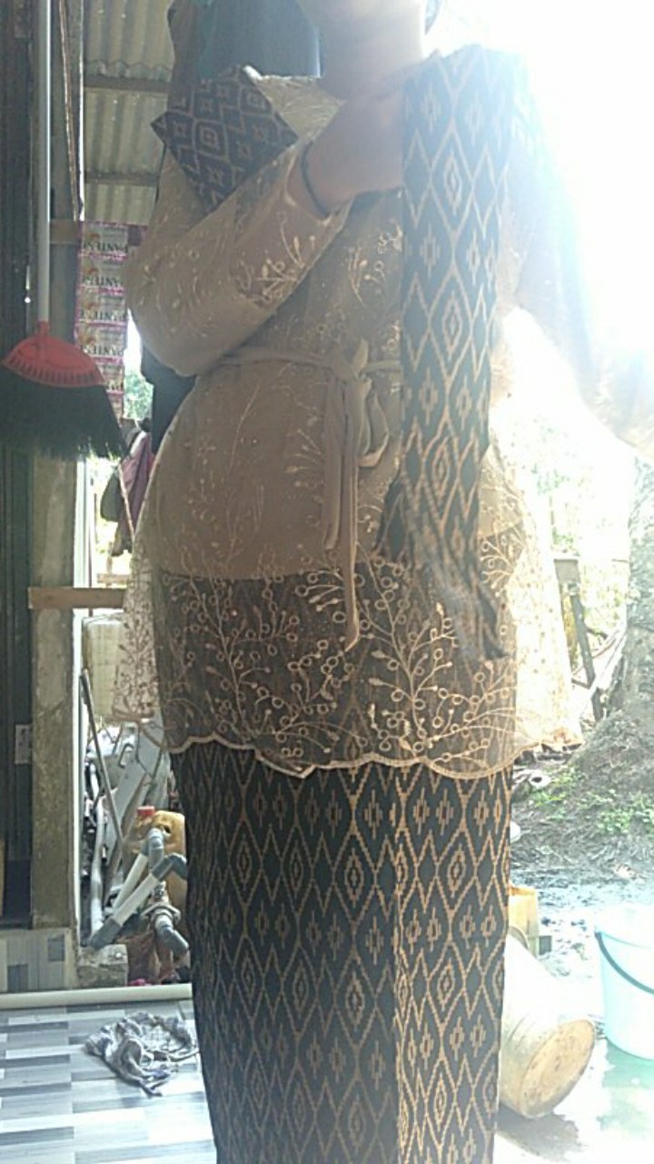 Soegiharto _ Couple Batik Cassandra Selendang Tunik Casandra Couple Keona Brocade Free Selendang