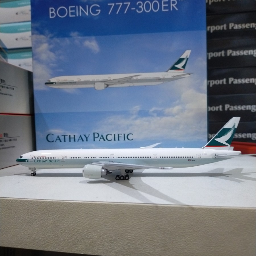 Cathay Pacific Boeing 777-300er B-HNR Phoenix 1:400