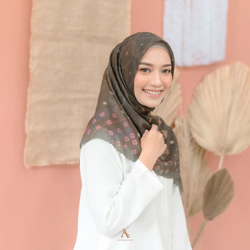 Azha Series PII by Authentisme / Voal Ultrafine Lasercut Segiempat