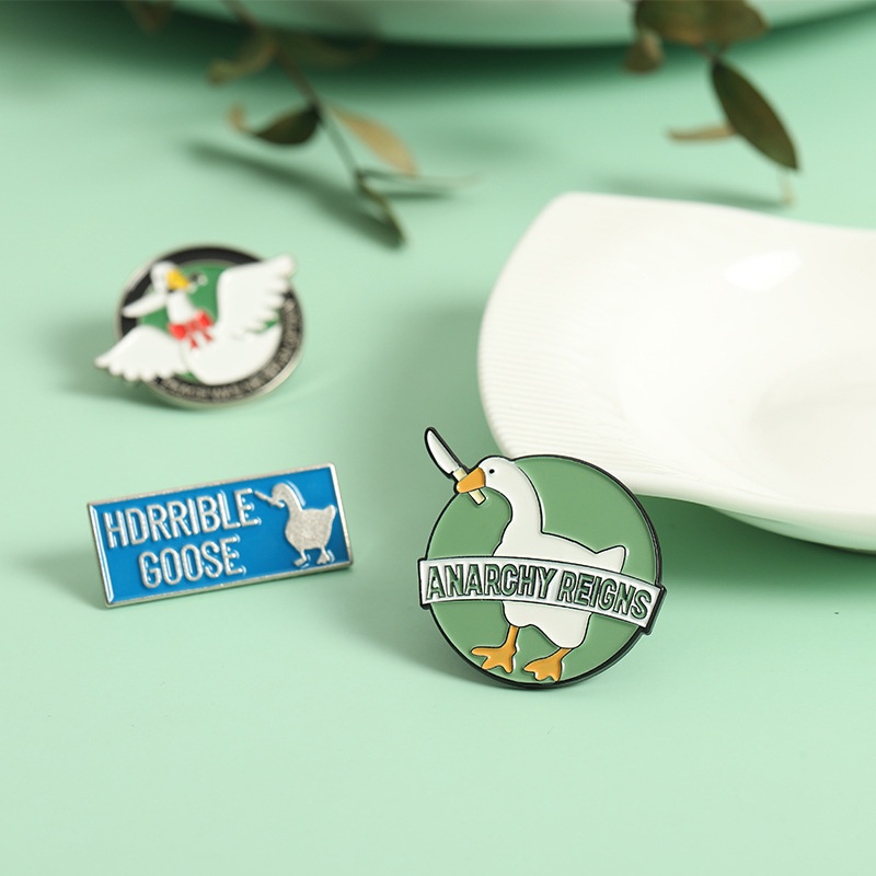 Bebek Lucu Enamel Pin Marah Angsa Bros Lencana Kerah Pin Aksesoris Hadiah Kartun Perhiasan Lencana