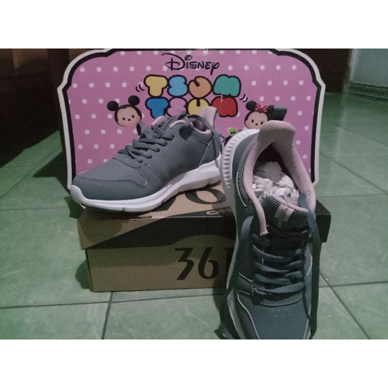 Sepatu olahraga cewe 361