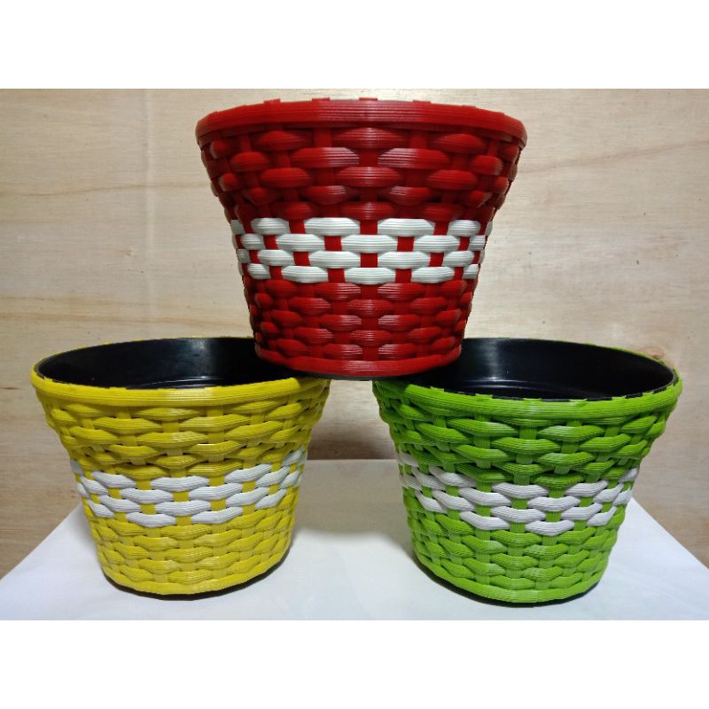 POT BUNGA ANYAMAN ROTAN SINTETIS UK.17