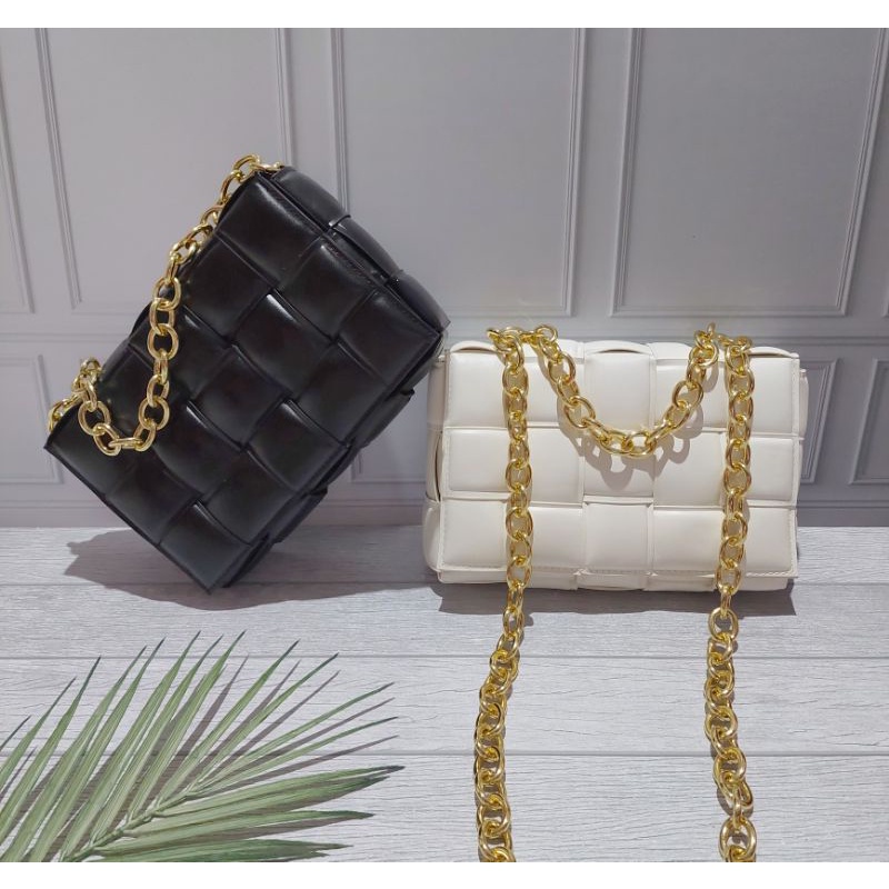 Shiny Bag Tali Rantai / Tas Pillow / Tas Selempang Bantal