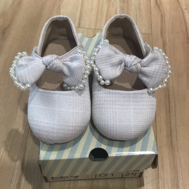 Prelove sepatu treehouse warna soft pink size Eur 24