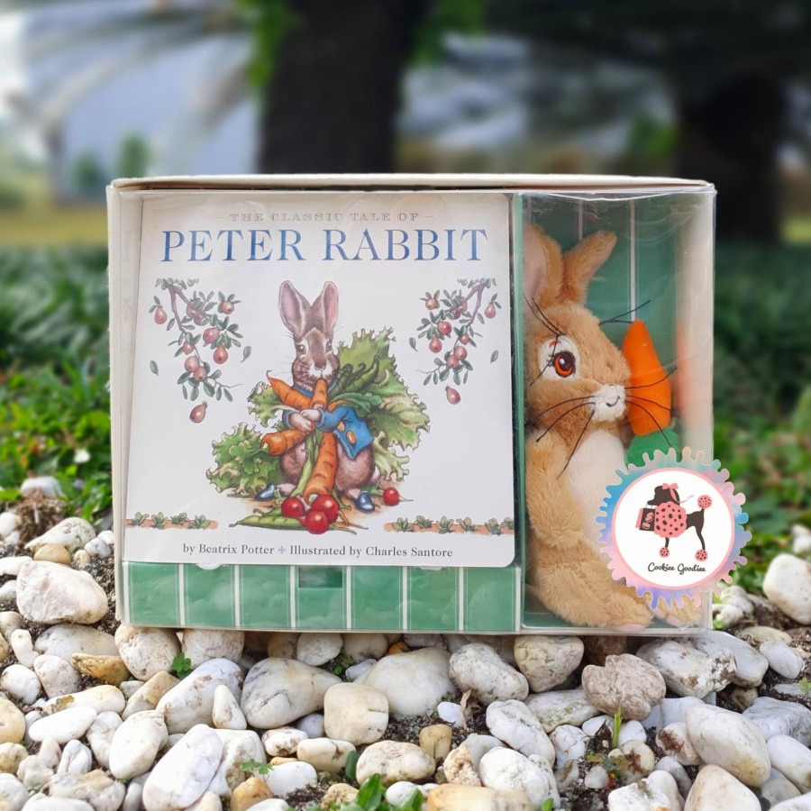 Peter Rabbit Gift Set - Classic Board Book & Peter Rabbit Plush